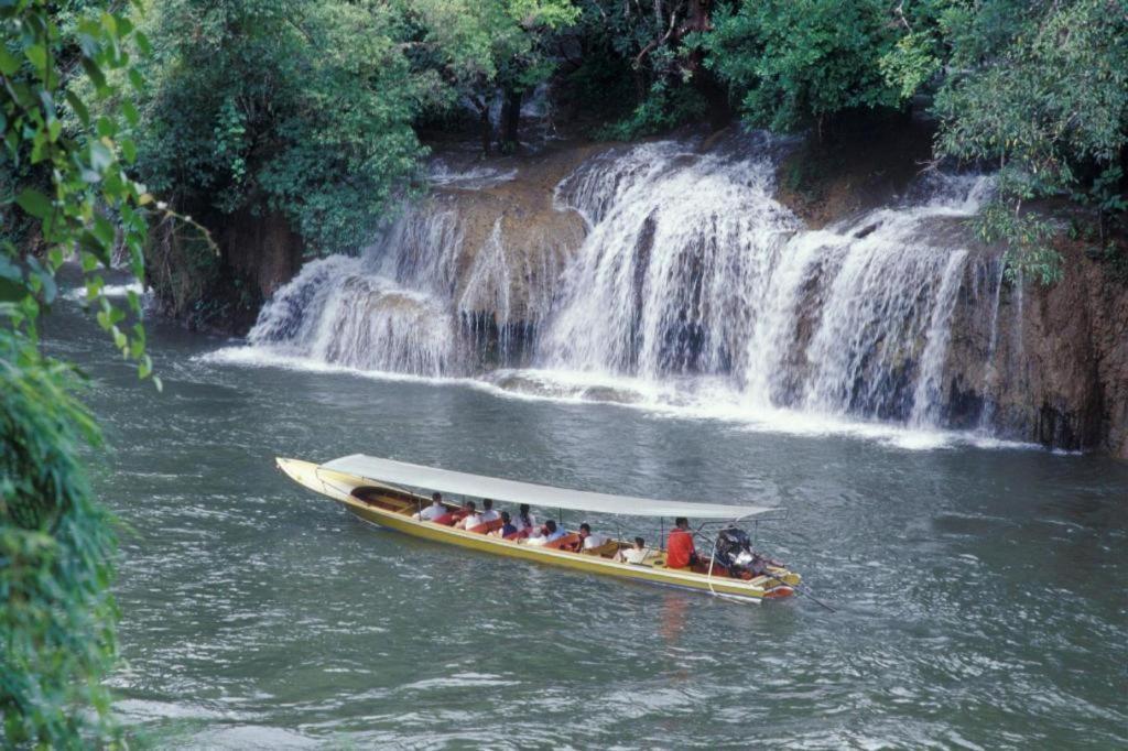 Treeyapat Place Hotel Kanchanaburi Bagian luar foto