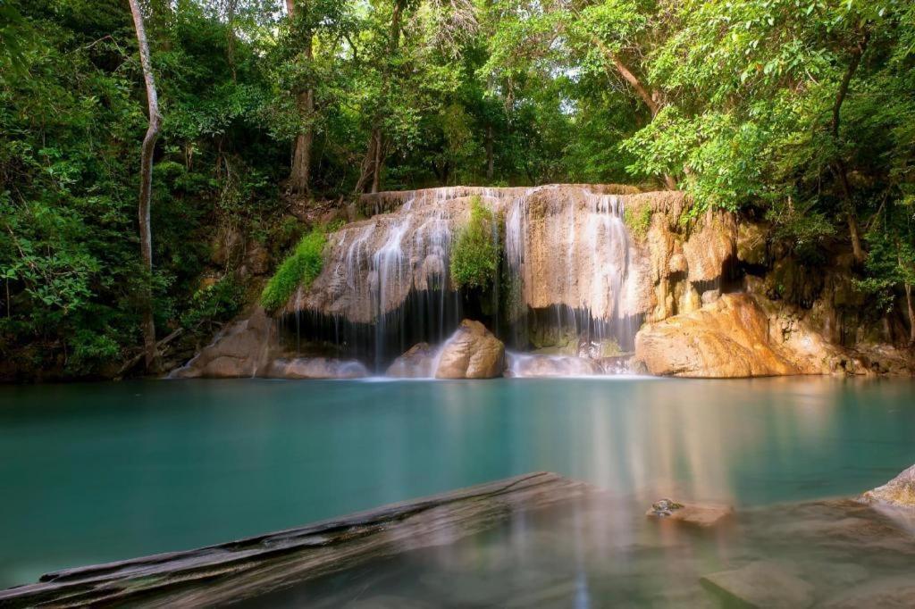 Treeyapat Place Hotel Kanchanaburi Bagian luar foto